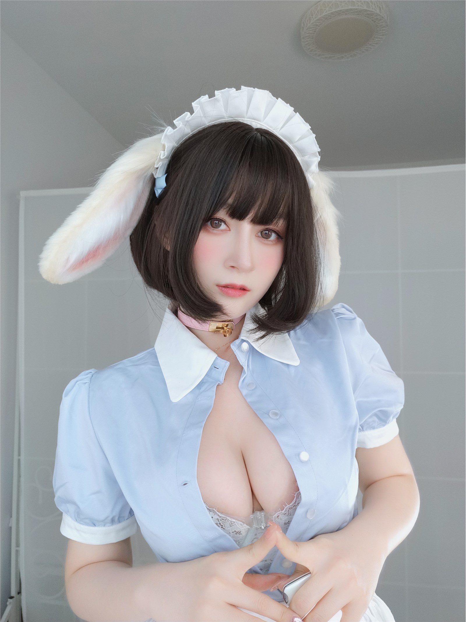 Miss Coser, Silver 81 NO.110 February 2022 February 2022 February 21 Rabbit Ear Maid(4)